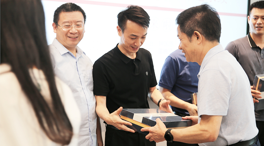 ��˹ά��˹9888��(�й���)�ٷ���վ